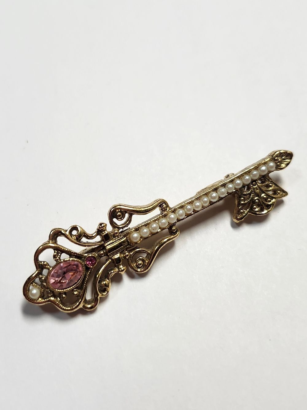 1928 Brand Gold-Tone Pink Rhinestone & Faux Pearl Accent Brooch